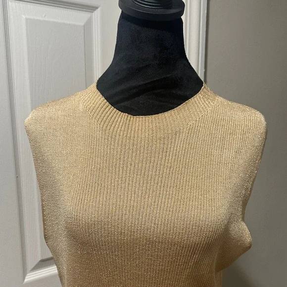 ☀️Gold Sleeveless Knit Top☀️ - Picture 2 of 5